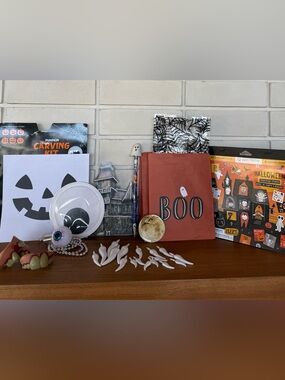 Halloween Craft & Decor Lot * Pumpkin Carving Kit * Treat Bags * Stickers